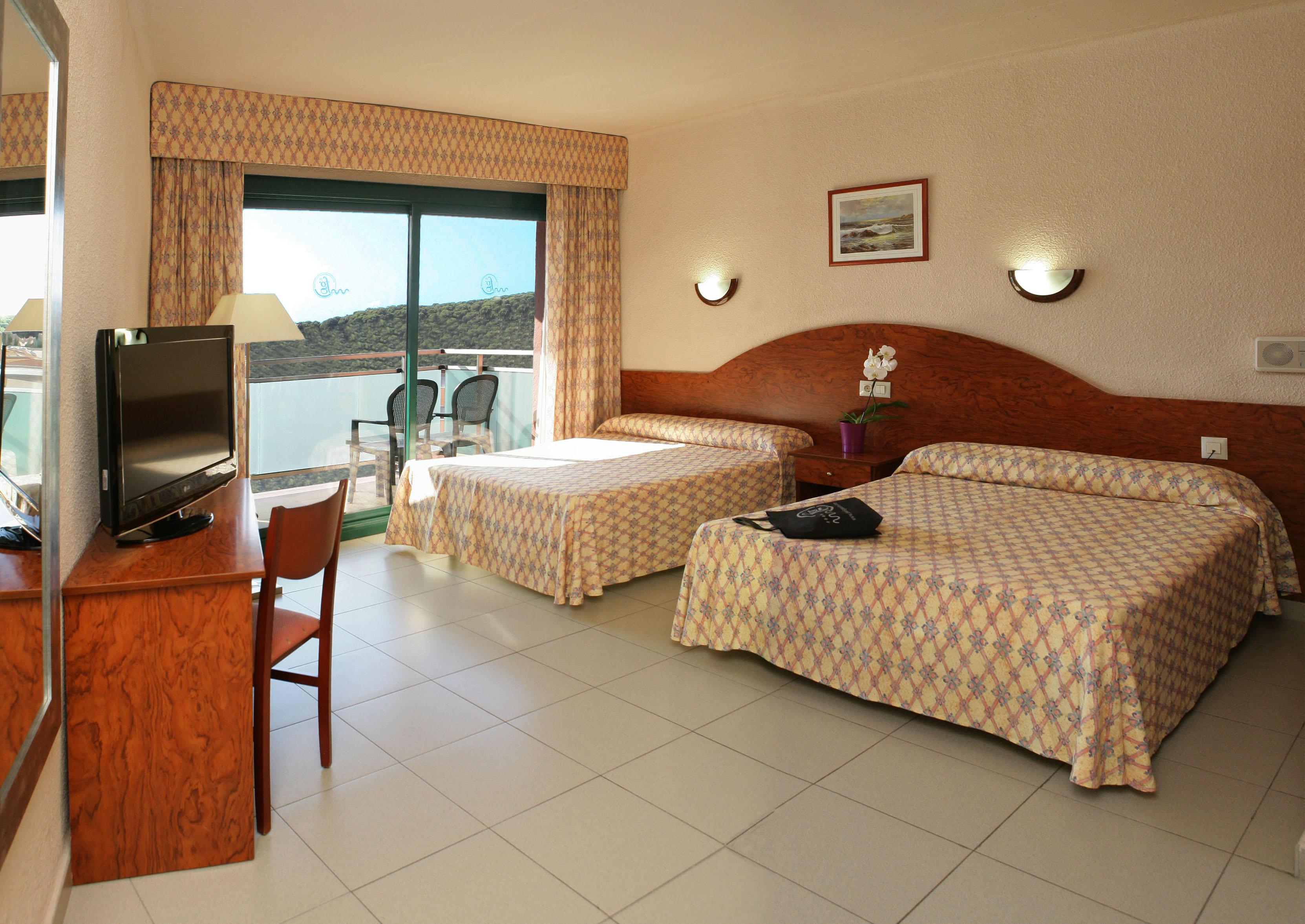 Fenals Garden Hotel